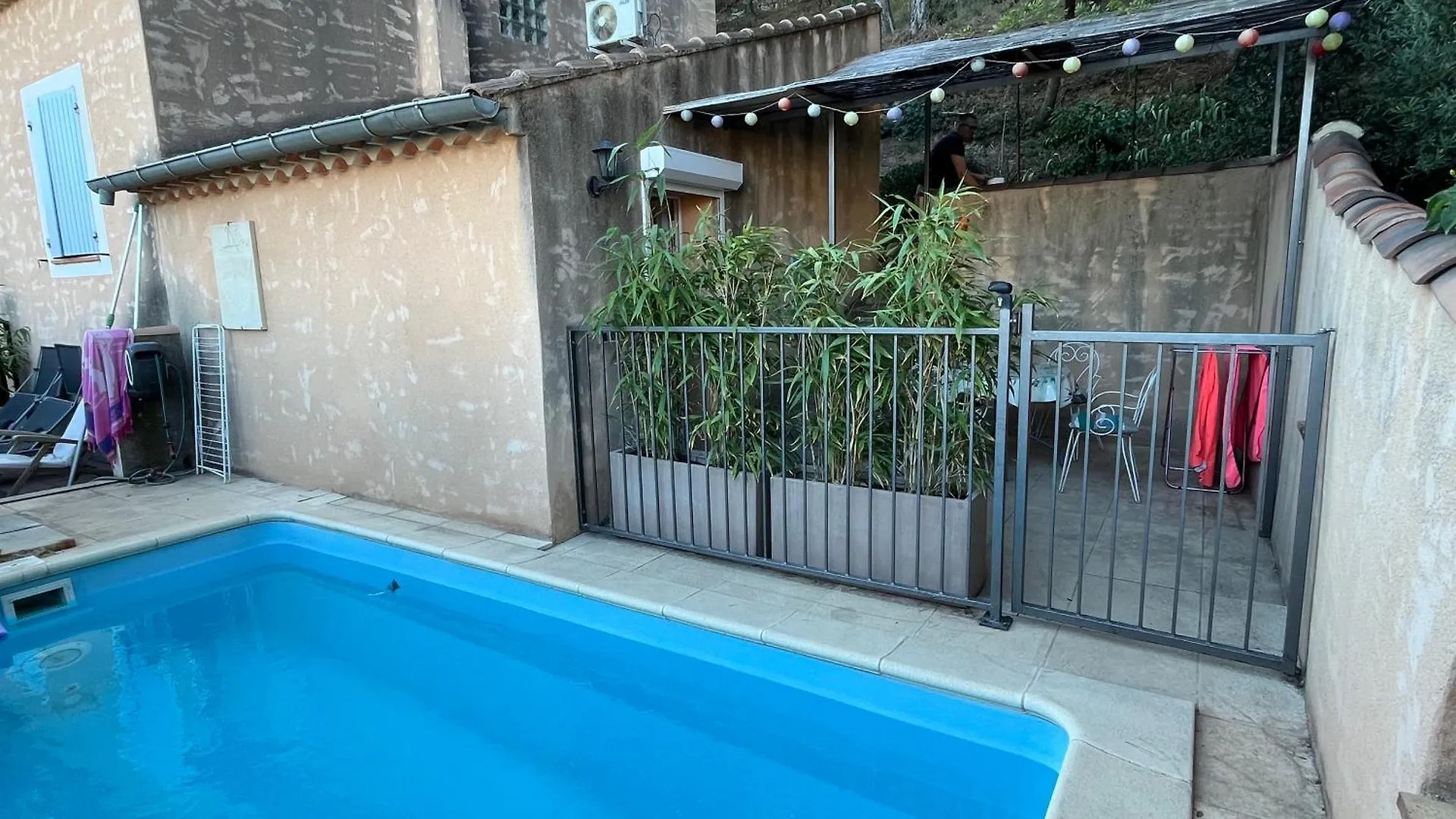 民宿 Logement Independant Au Bonheur Cuisine Piscine Clim Proche Centre Village #Dentelles Montmirrail 博默德弗尼瑟