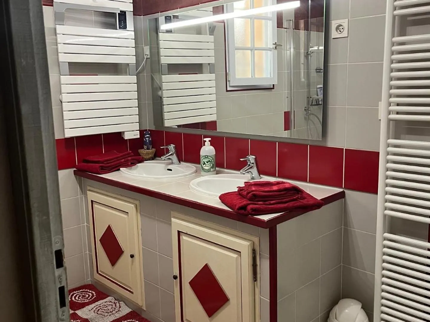 Logement Independant Au Bonheur Cuisine Piscine Clim Proche Centre Village #Dentelles Montmirrail 博默德弗尼瑟